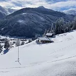 Grubi's Chalet Alm Dağ evi *
